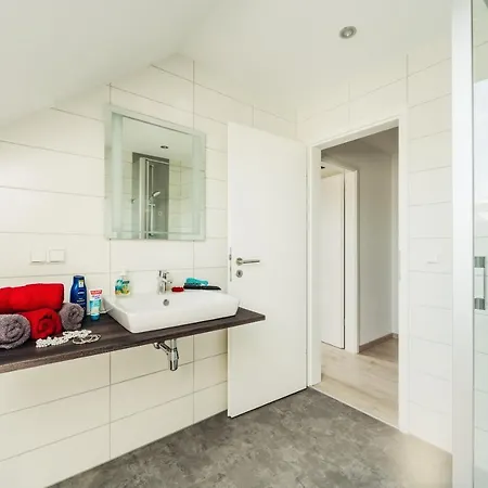 Arisa Ii Hasselfelde